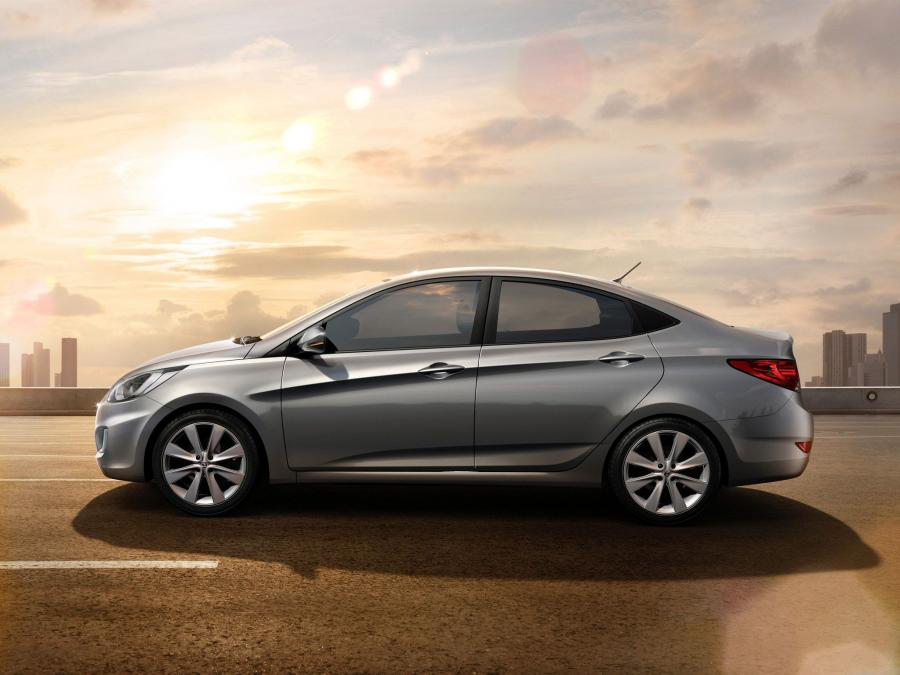  Hyundai Solaris 2010 года  (фото 4 из 26)